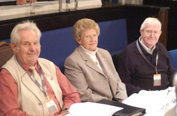 Gruppenbild der drei Delegierten der CDU- Senioren Union des Kreisverbandes Coesfeld (v.l. Heinz Bertels (Coesfeld), Paula Essmann (Dlmen), Walter Hormann (Ldinghausen))